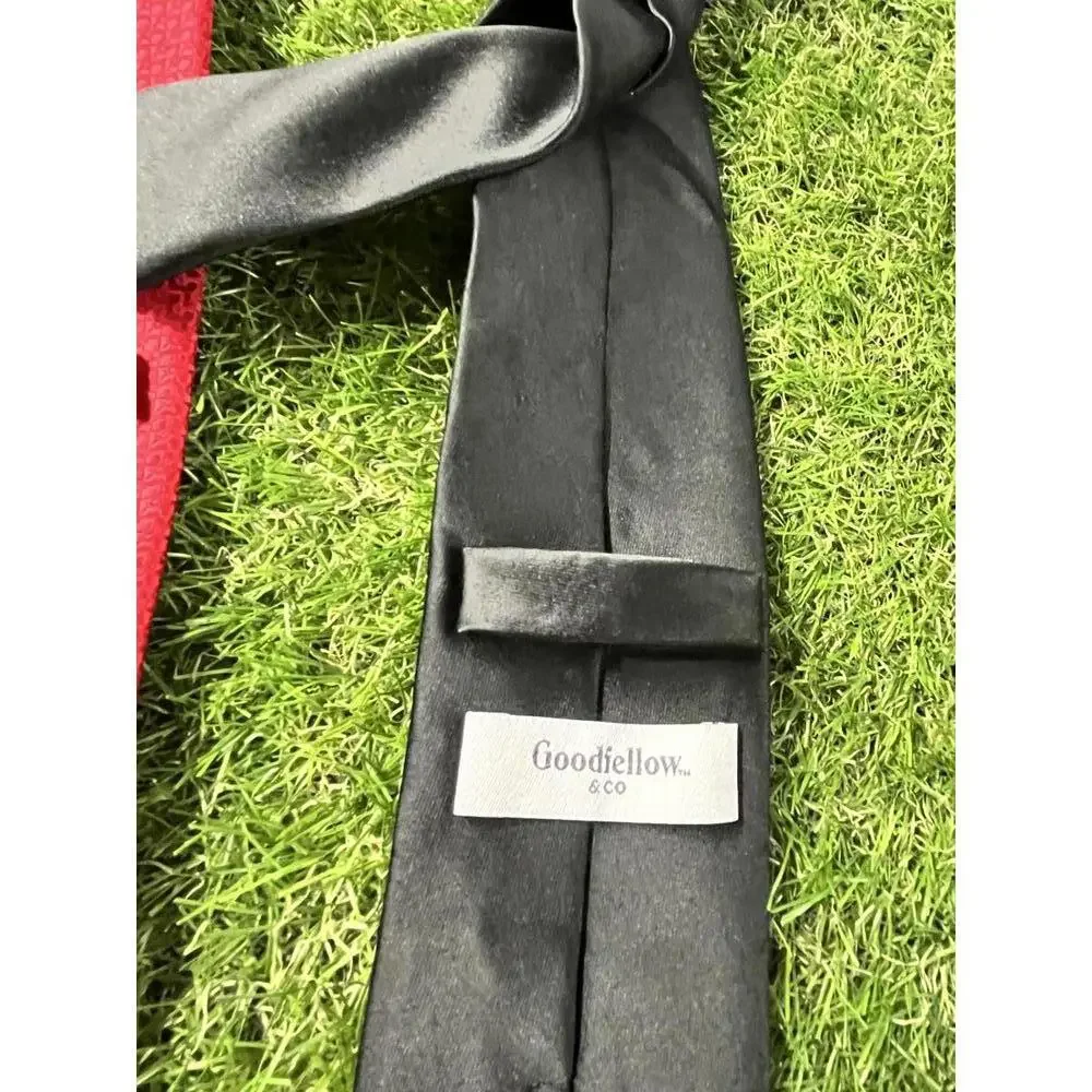 Set of Two Men's Ties - Red Rooster &‎ Black Goodfellow